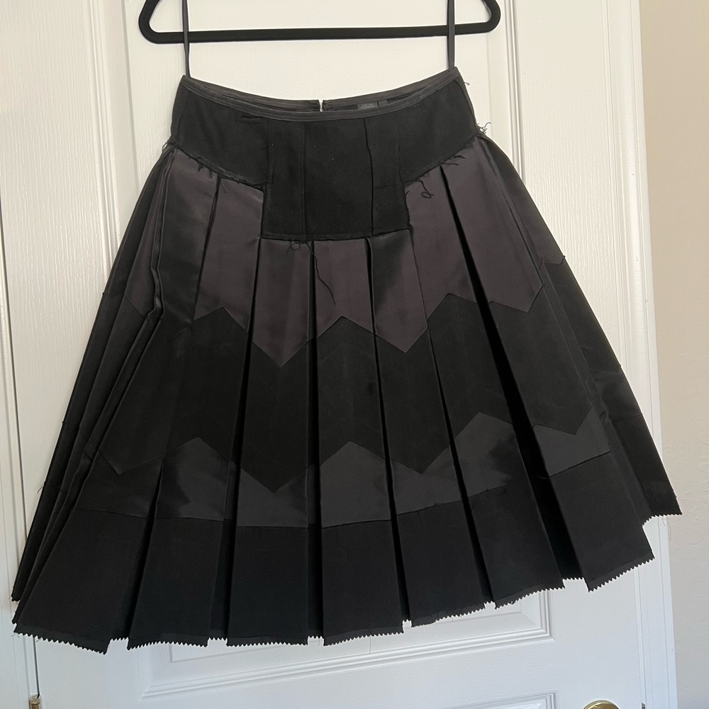 Donna Karen pleaded skirt